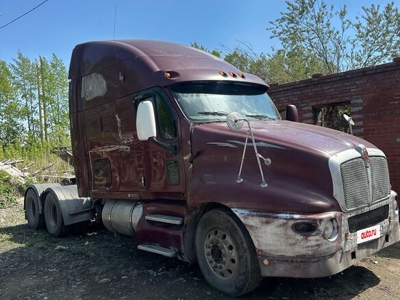 2004 Kenworth T2000, красный, 1500000 рублей - вид 1