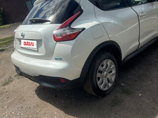 2016 Nissan Juke I Рестайлинг, белый, 1400000 рублей, вид 4