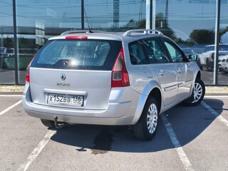 2009 Renault Megane II Рестайлинг, серебристый, 408000 рублей, вид 3