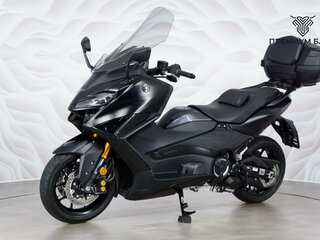 2023 Yamaha TMAX, чёрный, 1477000 рублей, вид 3