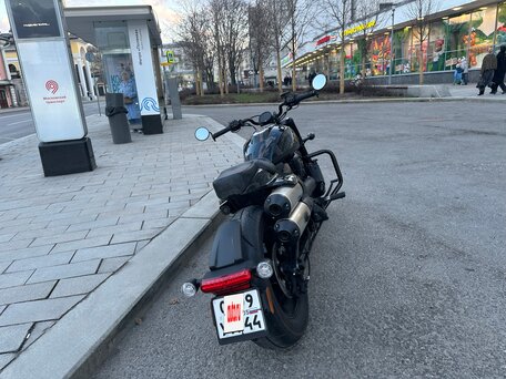 2021 Harley-Davidson Sportster S, чёрный, 1300000 рублей, вид 4