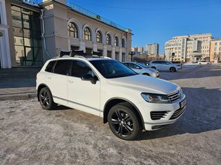 2016 Volkswagen Touareg II Рестайлинг, белый, 3200000 рублей, вид 2