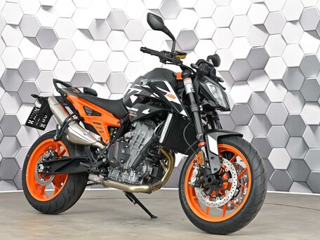 2023 KTM 890 Duke GP, чёрный, 899000 рублей, вид 1