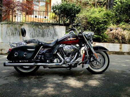 2010 Harley-Davidson Road Glide, красный, 950000 рублей, вид 5