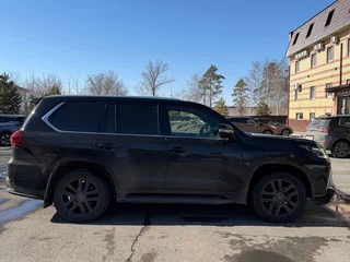 2019 Lexus LX 570 III Рестайлинг 2, чёрный, 8000000 рублей, вид 4