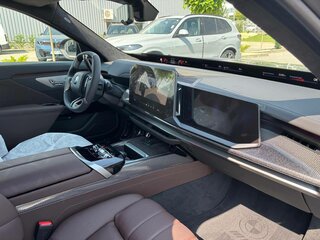 2026 BMW 7 серии 740 xDrive VII (G70) Рестайлинг, чёрный, 24650000 рублей, вид 4
