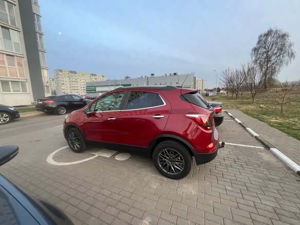 2021 Buick Encore I Рестайлинг, красный, 1290000 рублей - вид 5