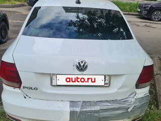 2018 Volkswagen Polo V Рестайлинг, белый, 880000 рублей, вид 4