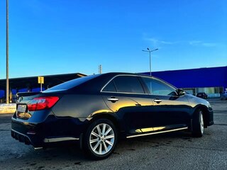 2014 Toyota Camry VII (XV50), чёрный, 1515000 рублей, вид 4