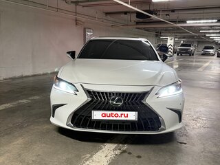 2023 Lexus ES 300h VII Рестайлинг, белый, 4500000 рублей, вид 2