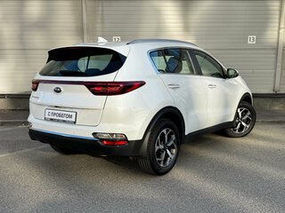 2021 Kia Sportage IV Рестайлинг, белый, 2229000 рублей, вид 5