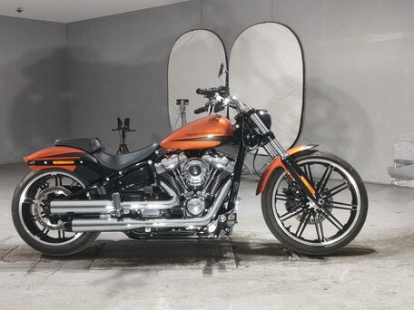 2019 Harley-Davidson Breakout, оранжевый, 1600000 рублей, вид 1