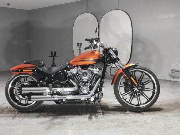 2019 Harley-Davidson Breakout, оранжевый, 1600000 рублей