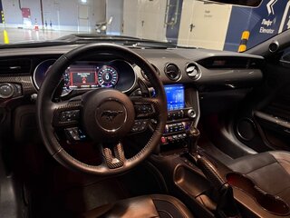 2022 Ford Mustang VI Рестайлинг, чёрный, 5900000 рублей, вид 4