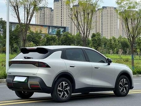 2026 Changan Qiyuan Q05 40.3 kWh II, серебристый, 2100000 рублей, вид 4