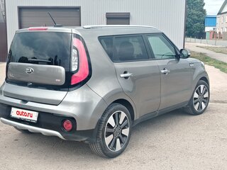 2018 Kia Soul II Рестайлинг, серебристый, 1450000 рублей, вид 4