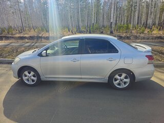 2005 Toyota Belta I, серый, 450000 рублей, вид 5
