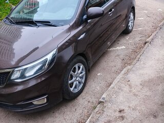 2016 Kia Rio III Рестайлинг, коричневый, 1050000 рублей, вид 1