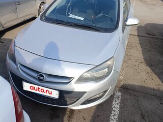 2013 Opel Astra J Рестайлинг, серебристый, 680000 рублей, вид 2