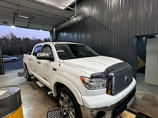 2012 Toyota Tundra CrewMax II, белый, 4300000 рублей, вид 5