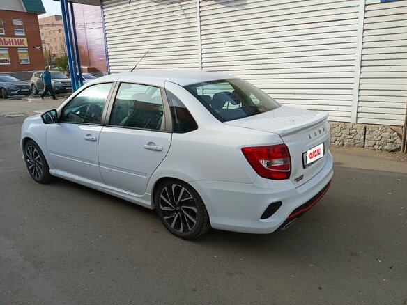 2024 Lada (ВАЗ) Granta Sport I Рестайлинг, белый, 1400000 рублей - вид 5
