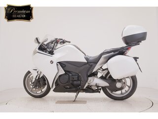 2010 Honda VFR 1200, белый, 691000 рублей, вид 1