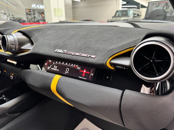 2022 Ferrari 812 Competizione, серый - вид 34