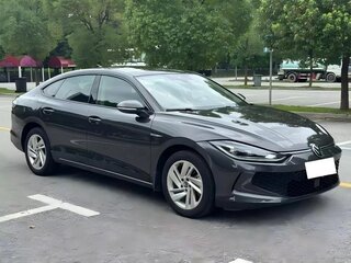 2023 Volkswagen Lamando L II, чёрный, 1801000 рублей, вид 2