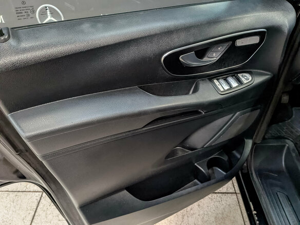 2019 Mercedes-Benz Vito 114 CDI L2 III (W447), чёрный, 3800000 рублей - вид 19
