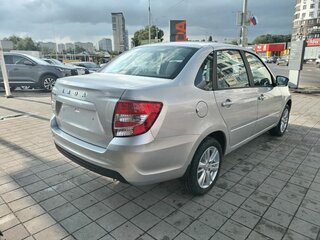 2026 Lada (ВАЗ) Granta I Рестайлинг, серебристый, 1114000 рублей, вид 4