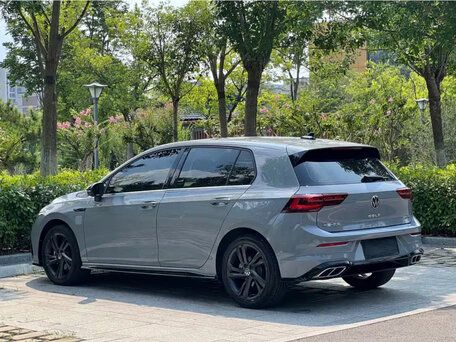 2021 Volkswagen Golf VIII, серый, 2300000 рублей, вид 5