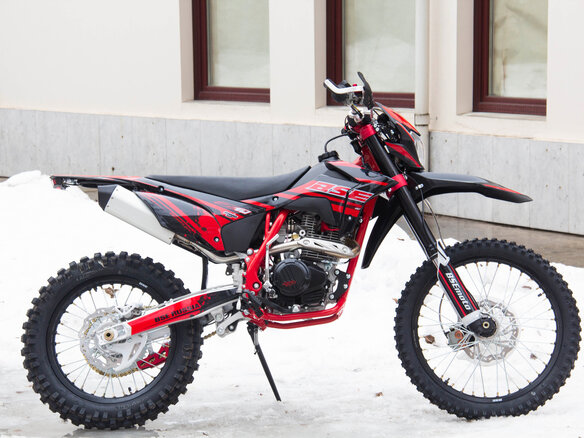 2025 BSE Z10, красный, 269990 рублей - вид 3