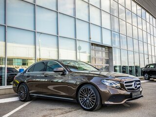 2016 Mercedes-Benz E-Класс 200 V (W213, S213, C238), коричневый, 2188000 рублей, вид 1