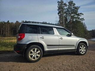 2011 Skoda Yeti I, серебристый, 630000 рублей, вид 3