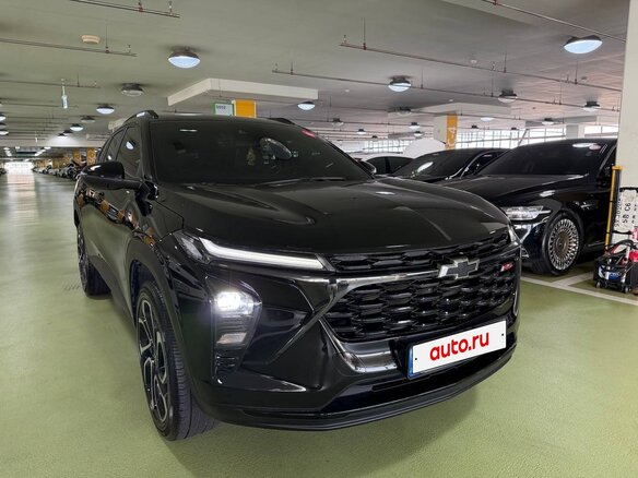 2023 Chevrolet Trax II, чёрный, 1650000 рублей