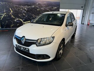 2015 Renault Logan II, белый, 450000 рублей, вид 3