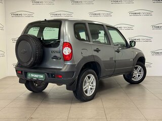 2016 Chevrolet Niva I Рестайлинг, серый, 794000 рублей, вид 2
