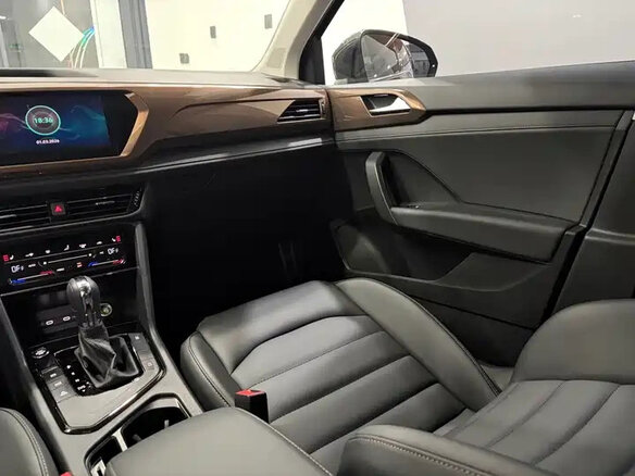 2022 Volkswagen Tharu I, серый, 1840000 рублей - вид 17