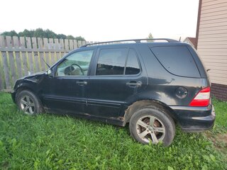 2003 Mercedes-Benz M-Класс 350 I (W163) Рестайлинг, чёрный, 425000 рублей, вид 4