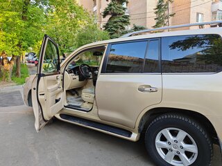 2010 Lexus LX 570 III, золотистый, 2650000 рублей, вид 3
