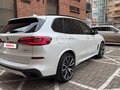 2020 BMW X5 40i IV (G05/G18), белый, 6800000 рублей - вид 3