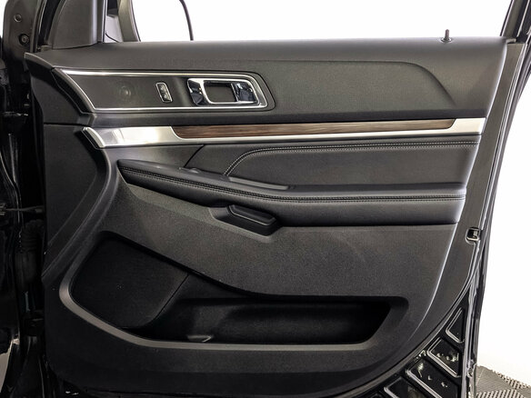 2018 Ford Explorer V Рестайлинг 2, чёрный, 2475000 рублей - вид 23
