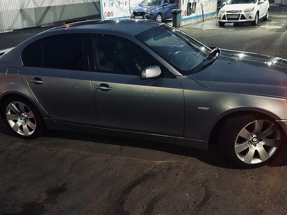 2003 BMW 5 серии 525i V (E60/E61), серый, 870000 рублей - вид 3