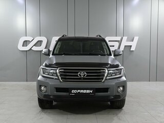 2013 Toyota Land Cruiser 200 Series Рестайлинг 1, серебристый, 3990000 рублей, вид 3