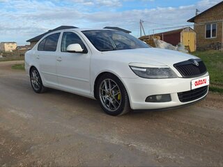 2011 Skoda Octavia II (A5) Рестайлинг, белый, 980000 рублей, вид 3