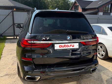2021 BMW X7 40i I (G07), чёрный, 9900000 рублей, вид 4