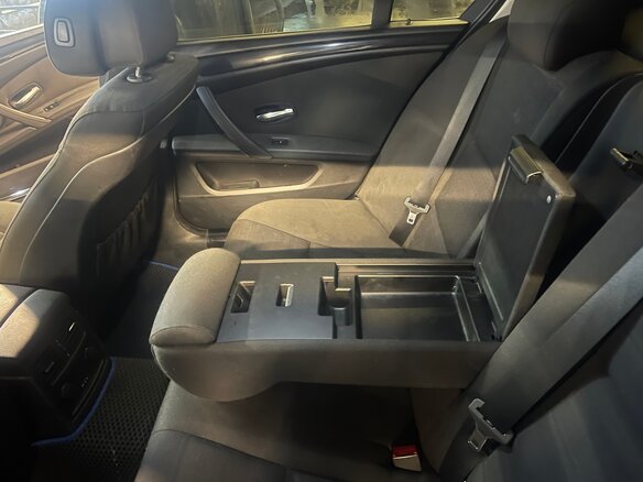 2009 BMW 5 серии 525i V (E60/E61) Рестайлинг, серый, 860000 рублей - вид 17