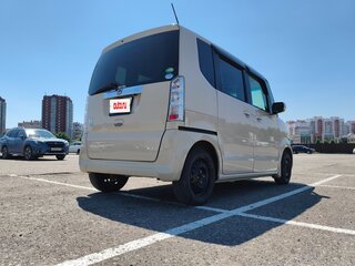 2017 Honda N-BOX I Рестайлинг, жёлтый, 800000 рублей, вид 5