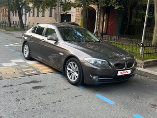 2013 BMW 5 серии 528i xDrive VI (F10/F11/F07), коричневый, 1750000 рублей, вид 2