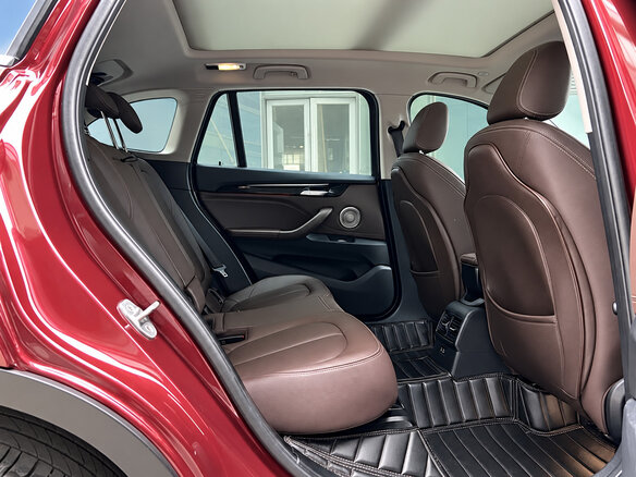 2022 BMW X1 18i sDrive III (U11/U12), пурпурный - вид 23